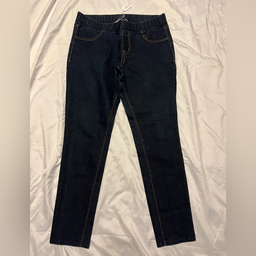 EUC Old Navy denim. Size 12.
